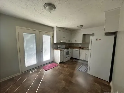 6413 Winter Park Drive Fayetteville NC 28304
