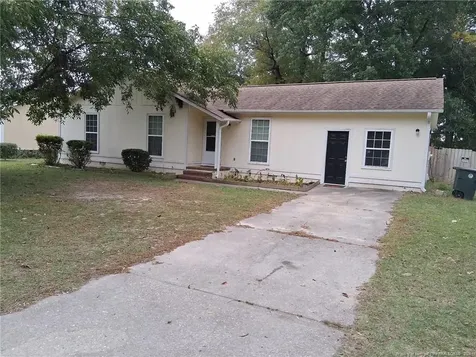 6413 Winter Park Drive Fayetteville NC 28304