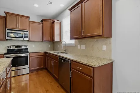 14 Hallow Oak Street Spring Lake NC 28390