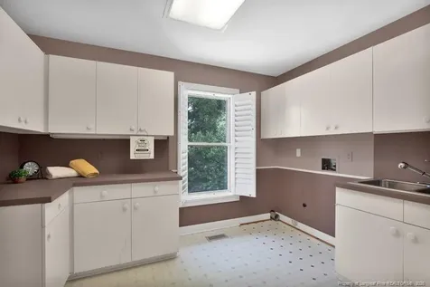 1204 Longleaf Drive Fayetteville NC 28305