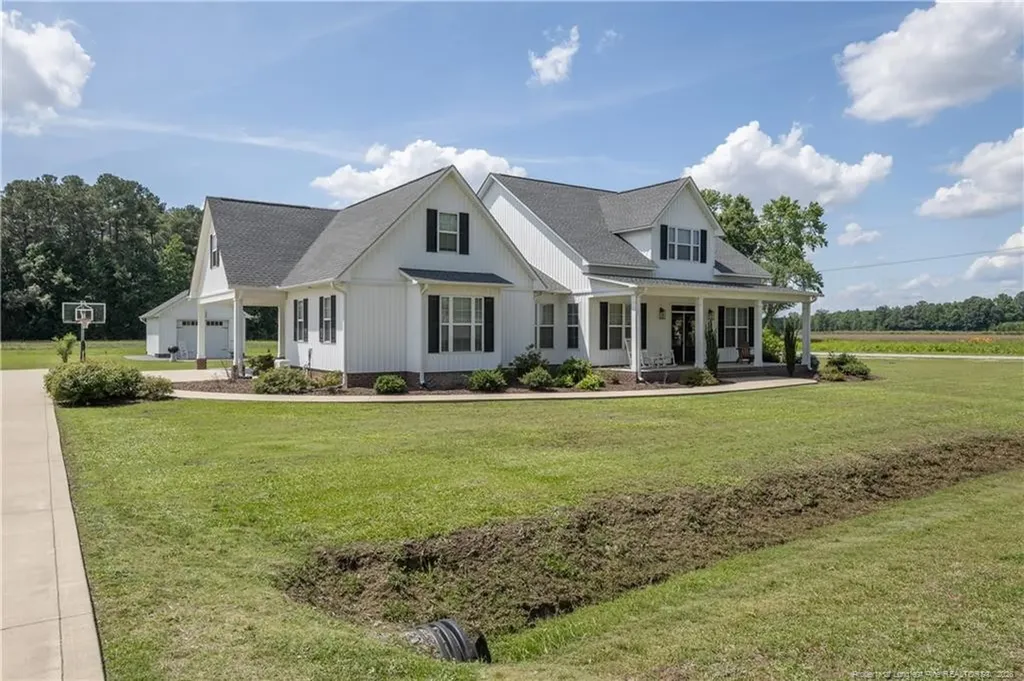 111 N Church Street Newton Grove NC 28366