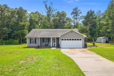 203 Drew Street Raeford NC 28376
