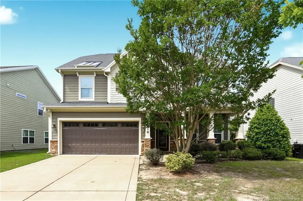 1014 Micahs Way N Spring Lake NC 28390