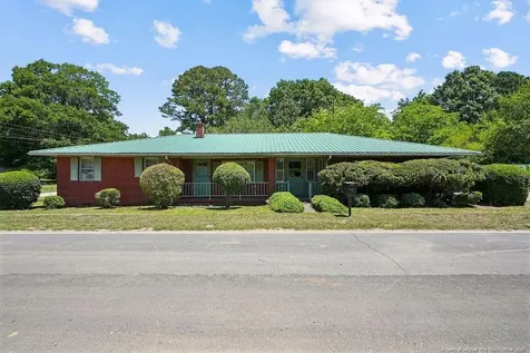 708 Bullard Street Roseboro NC 28382