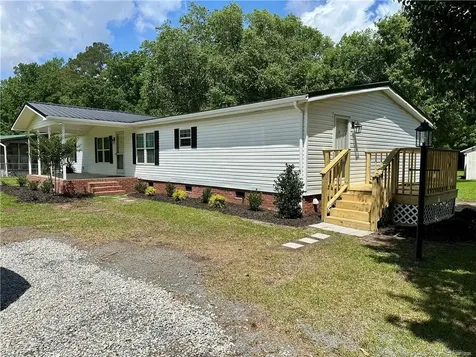 142 Phillips Drive Lumberton NC 28358