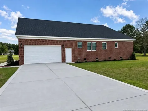 18 Floral Springs Road Lumberton NC 28360