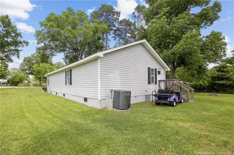 400 Anne Street Bladenboro NC 28320