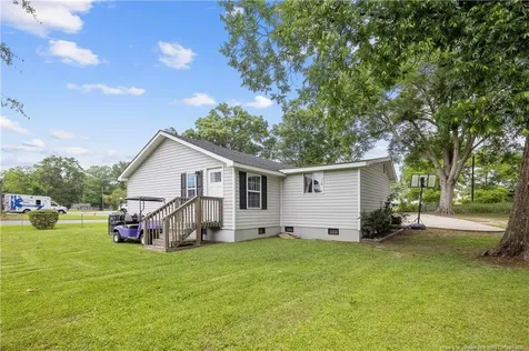 400 Anne Street Bladenboro NC 28320