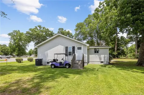400 Anne Street Bladenboro NC 28320