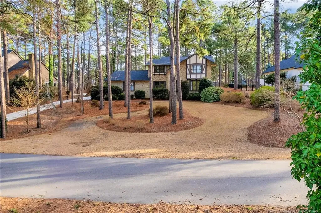 6821 Thames Drive Fayetteville NC 28306