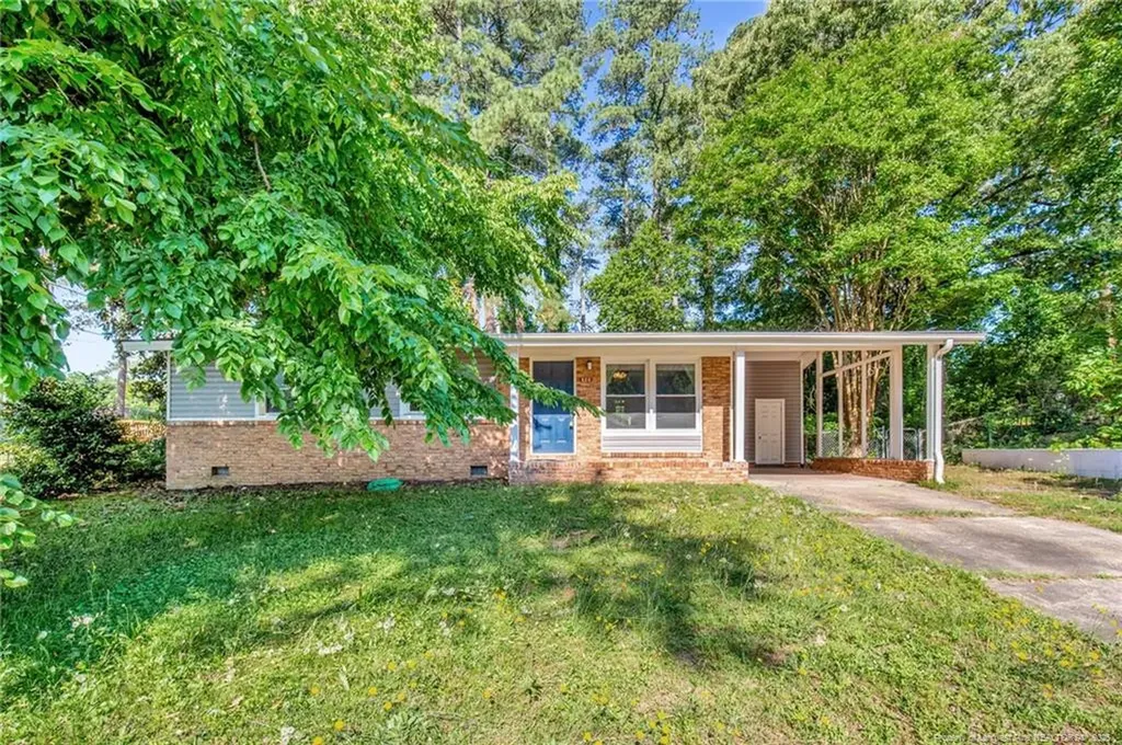 826 Stoneykirk Drive Fayetteville NC 28314