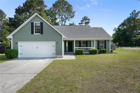 102 Winterfield Drive Raeford NC 28376