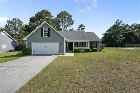 102 Winterfield Drive Raeford NC 28376