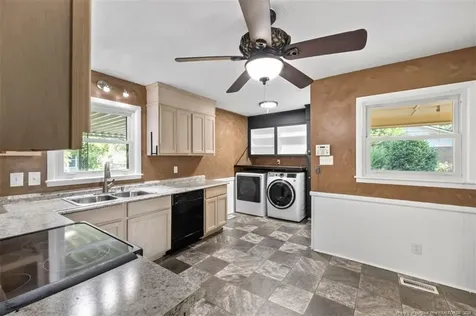 1208 Wentworth Place Fayetteville NC 28304