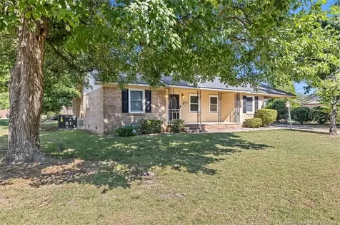 1208 Wentworth Place Fayetteville NC 28304