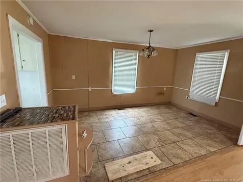 1123 Merkle Lane Clinton NC 28328
