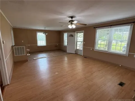 1123 Merkle Lane Clinton NC 28328