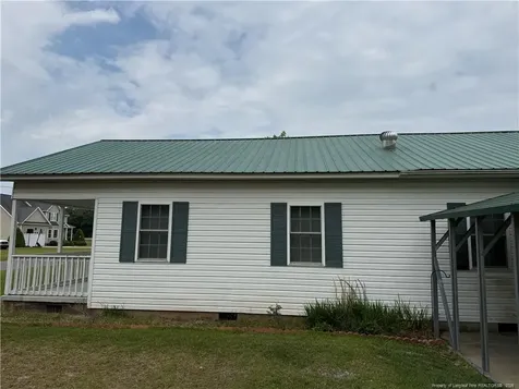 1123 Merkle Lane Clinton NC 28328