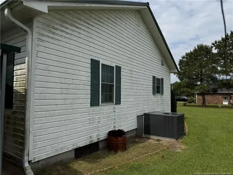 1123 Merkle Lane Clinton NC 28328