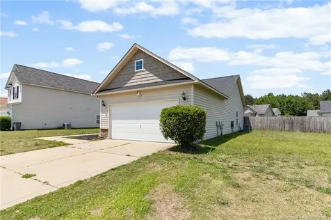 695 Broad Drive Raeford NC 28376