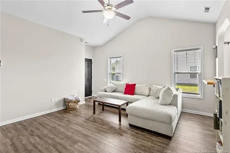 695 Broad Drive Raeford NC 28376