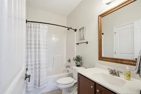 135 Valley Stream Road Spring Lake NC 28390