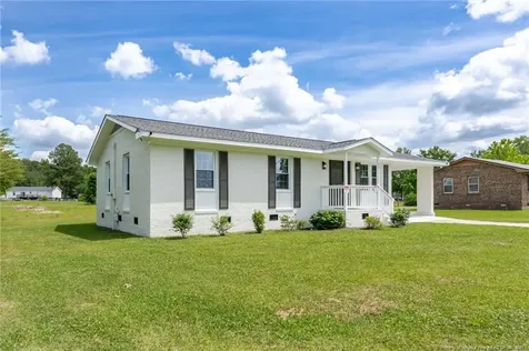 80 Elmhurst Street Clarkton NC 28433