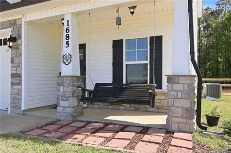 1685 Overhills Road Spring Lake NC 28390