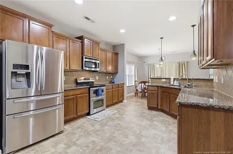 1512 Dulles Road Hope Mills NC 28348