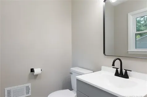 1034 Riverside Circle Spring Lake NC 28390