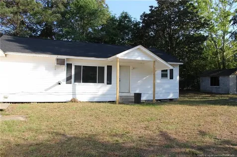 5211 Red Maple Lane Hope Mills NC 28348