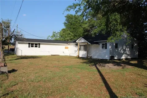 5211 Red Maple Lane Hope Mills NC 28348