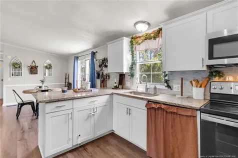 93 Castle Wood Sanford NC 27332