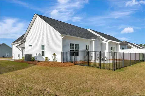 204 Oak Pointe Circle Lumberton NC 28358