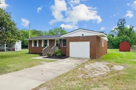 1300 E Manchester Road Spring Lake NC 28390