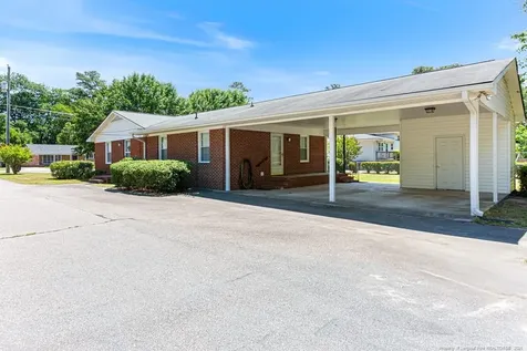 1802 Flintshire Road Fayetteville NC 28304