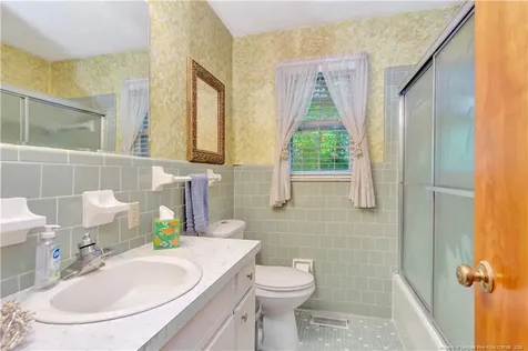 2565 Nc 711 Highway Lumberton NC 28360