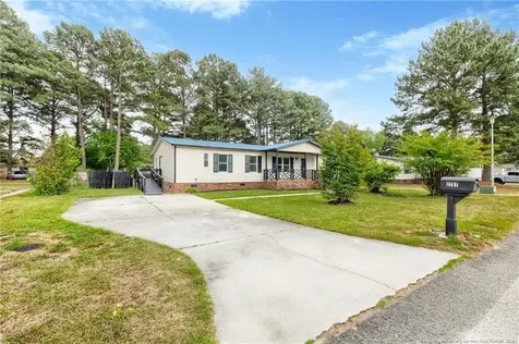 2707 Lowlander Drive Raeford NC 28376