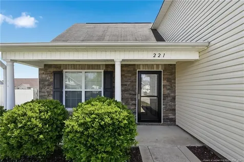 221 Audubon Drive Raeford NC 28376