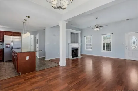 2142 Queen Elizabeth Lane Hope Mills NC 28348