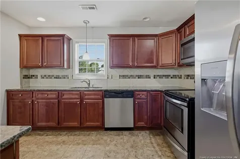 2142 Queen Elizabeth Lane Hope Mills NC 28348