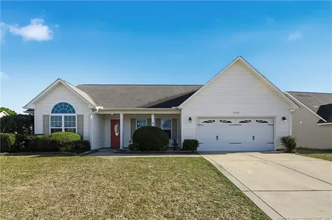 2142 Queen Elizabeth Lane Hope Mills NC 28348