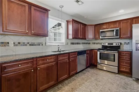 2142 Queen Elizabeth Lane Hope Mills NC 28348
