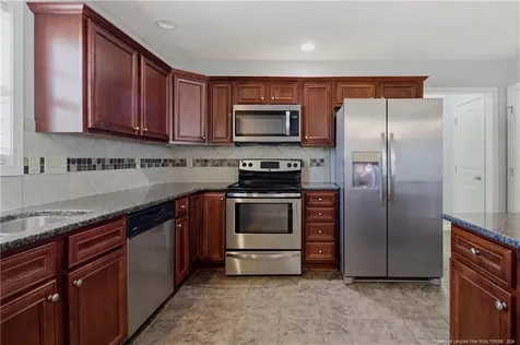 2142 Queen Elizabeth Lane Hope Mills NC 28348