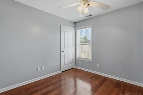 2142 Queen Elizabeth Lane Hope Mills NC 28348
