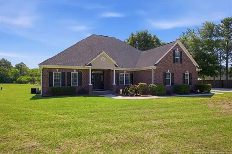 2589 June Johnson Road Raeford NC 28376