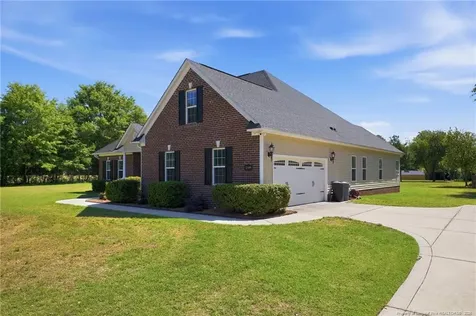 2589 June Johnson Road Raeford NC 28376