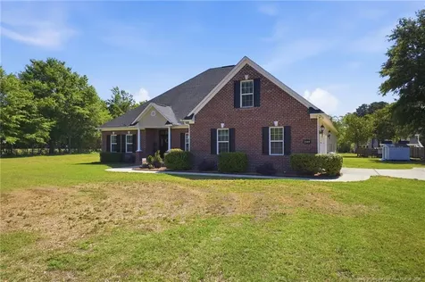 2589 June Johnson Road Raeford NC 28376