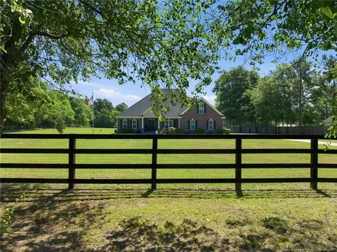 2589 June Johnson Road Raeford NC 28376
