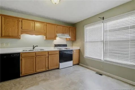 5532 Bear Creek Circle Fayetteville NC 28304